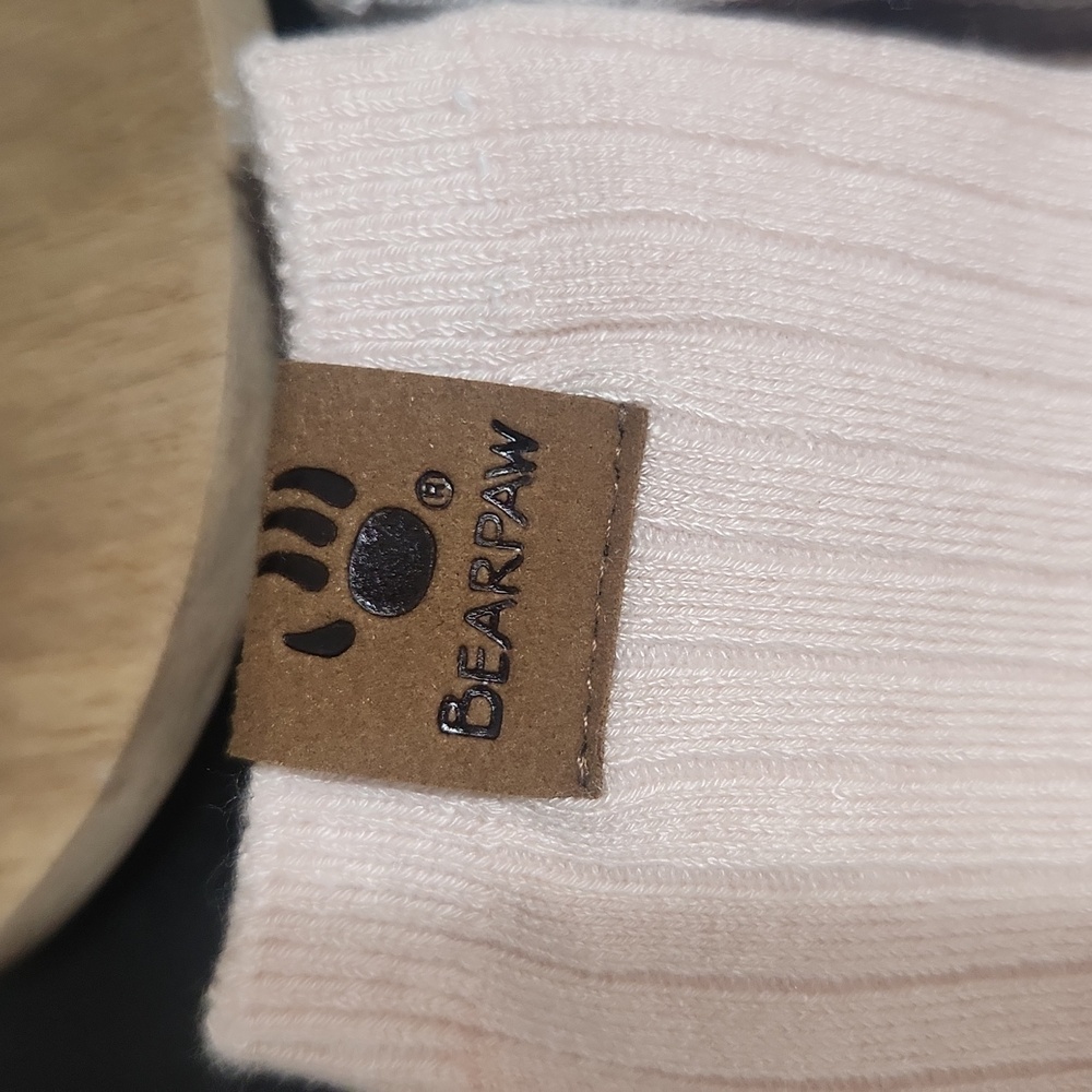 2SETS OF BEARPAW SOCKS - Picture 2 of 7